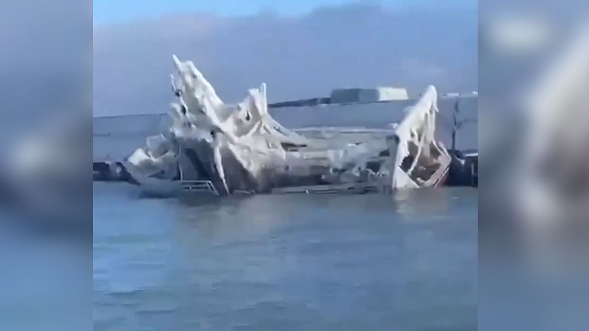 Rosyjski statek badawczy zatonął. Przegrał walkę z lodem