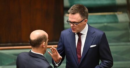 Wymowny komentarz Hołowni. "Potrzeba paru tygodni"