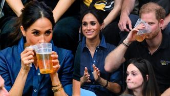 Książę Harry i Meghan Markle raczą się zimnym piwkiem na meczu siatkówki w Niemczech (ZDJĘCIA)