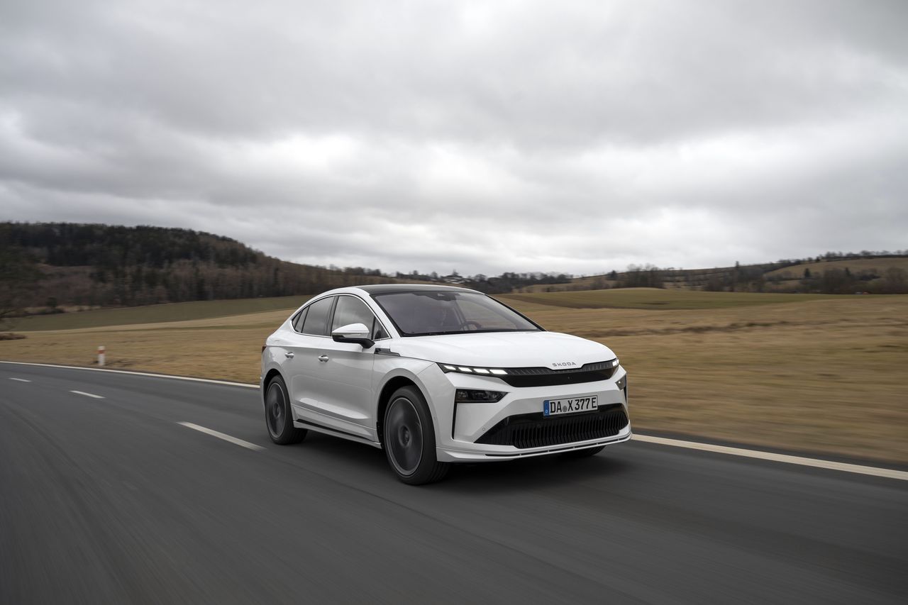 Elektryczne 4x4: nowa era kontroli w modelach Enyaq i Elroq