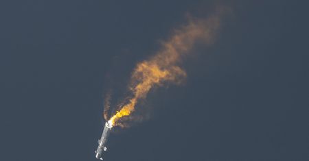 Rakieta Starship zanieczyściła park stanowy i spowodowała pożar. Musk nazwał misję "sukcesem"