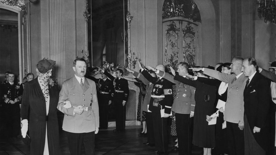Hitler z żoną węgierskiego admirała i regenta Miklosa Horthy'ego
