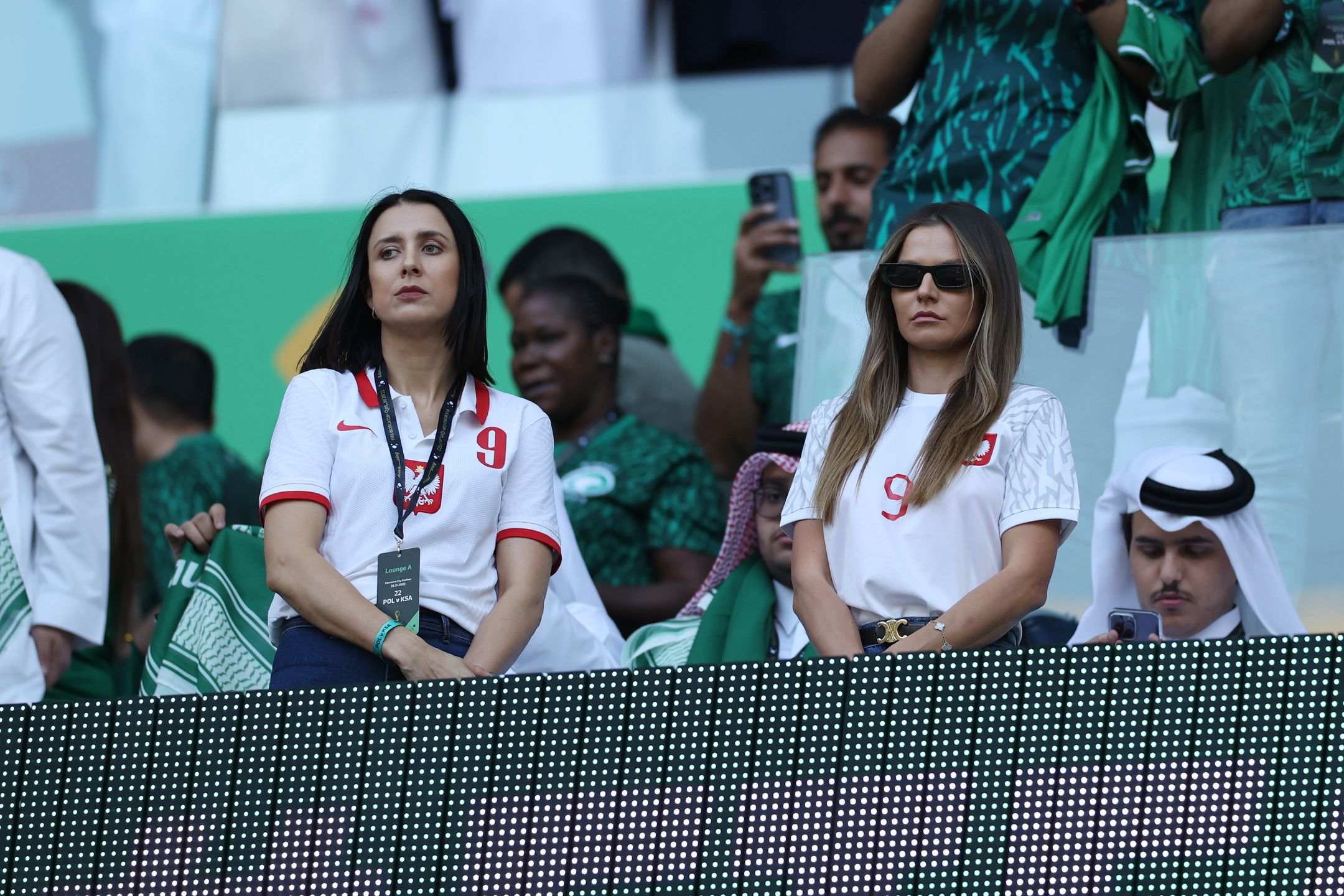Anna Lewandowska i Milena Lewandowska na trybunach meczu Polska kontra Arabia Saudyjska