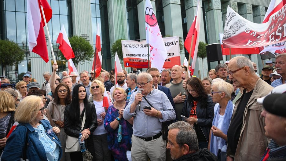 uczestnicy pikiety
Marcin Obara
demonstracja, demonstracja\, pikieta, protest, protesty wyborcze, rozpatrzenie protest�w wyborczych, s�d, s�d najwy�szy, s�dzie najwy�szym, wybory prezydenckie