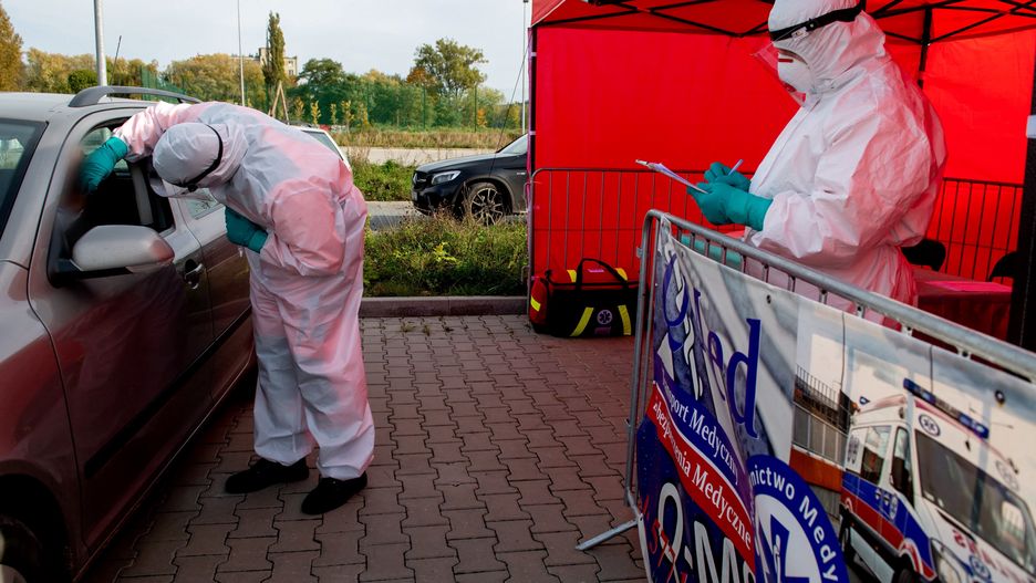 Nowe obostrzenia. Protest wrocławskiej gastronomii. "Uderza się zawsze w najsłabszego"