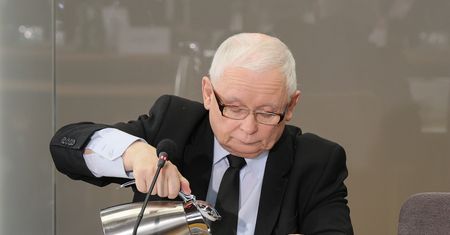 Internauci bezlitośni dla Kaczyńskiego. Jest wysyp memów
