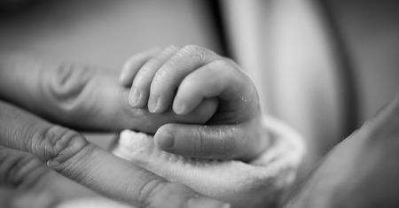 Niemowlę ofiarą gwałtu. Zatrzymano konkubenta matki