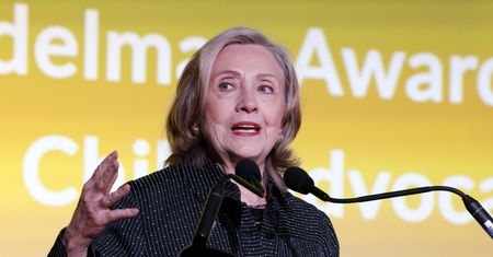 Afera w Białym Domu. Clinton oburzona wpadką administracji Trumpa