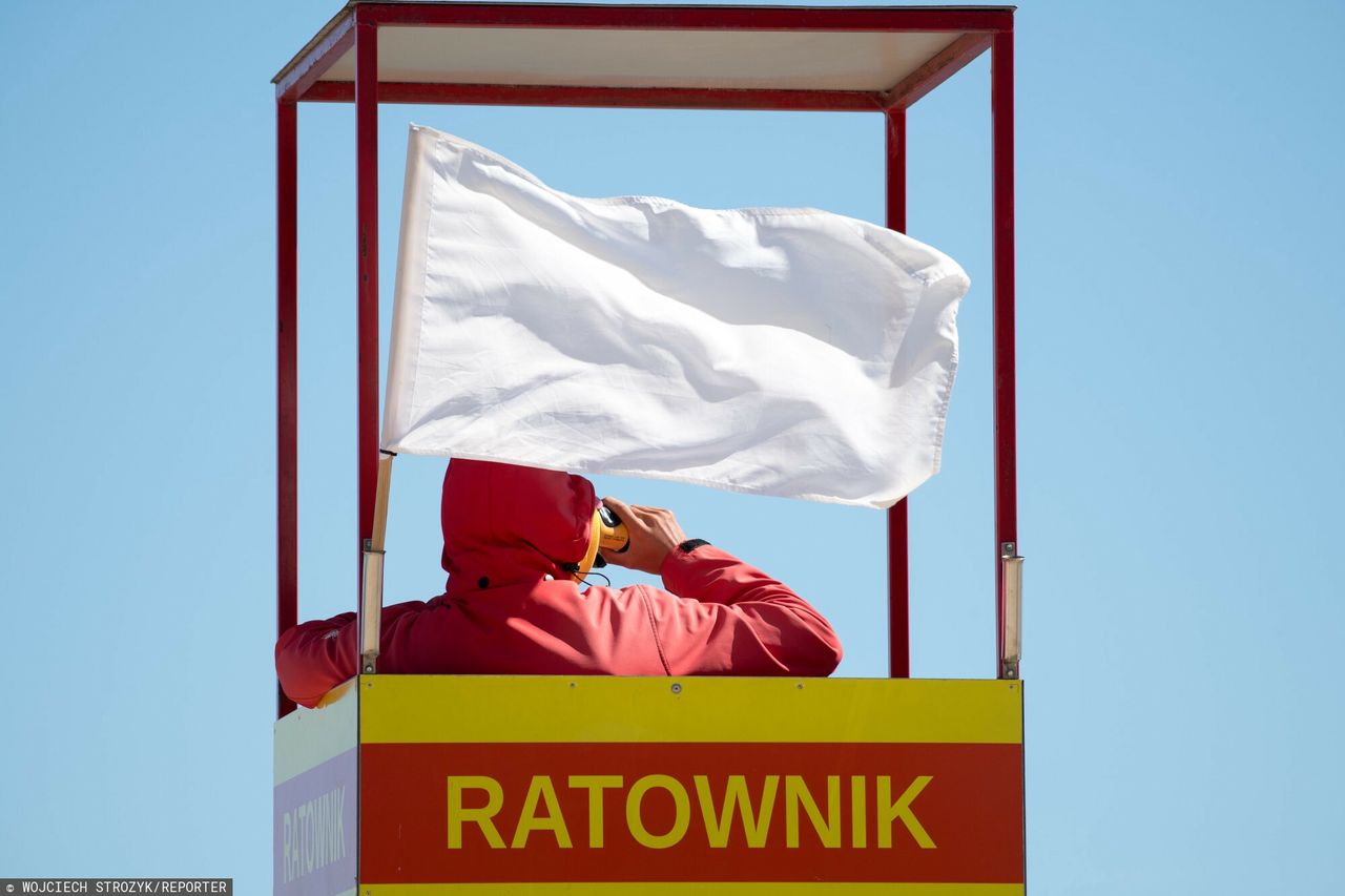 Nagle zniknął pod wodą. 18-latek utonął na strzeżonym kąpielisku