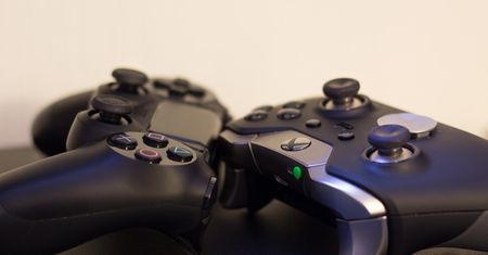 Sony patentuje zmodyfikowanego DualShocka. Czy tak będzie wyglądać pad PlayStation 5?