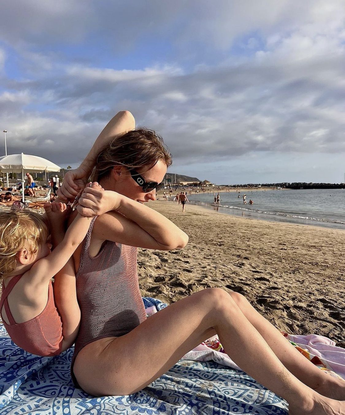 Olga Frycz w bikini relacjonuje pobyt na Teneryfie