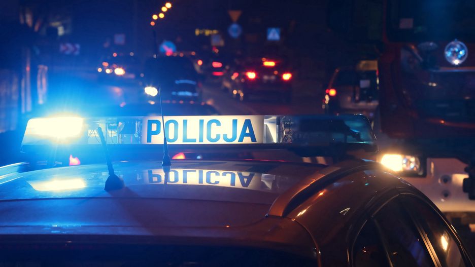 Mazowieckie. 55-latek wtargnął do mieszkania znajomej i groził zgwałceniem i zabiciem