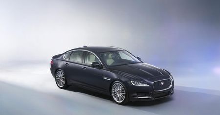 Nowy Jaguar XF debiutuje w Nowym Jorku – zobacz obszerną galerię