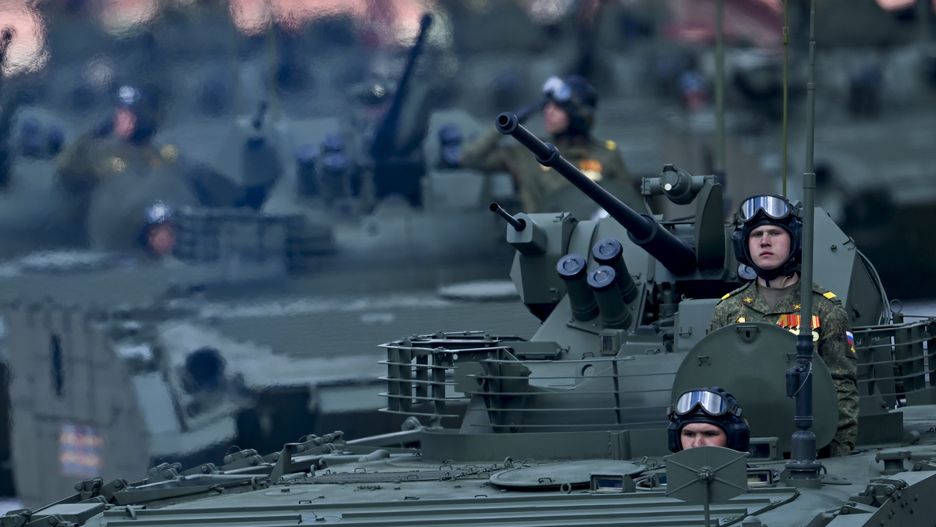 Rosyjskie czołgi na paradzie z okazji Dnia Zwycięstwa