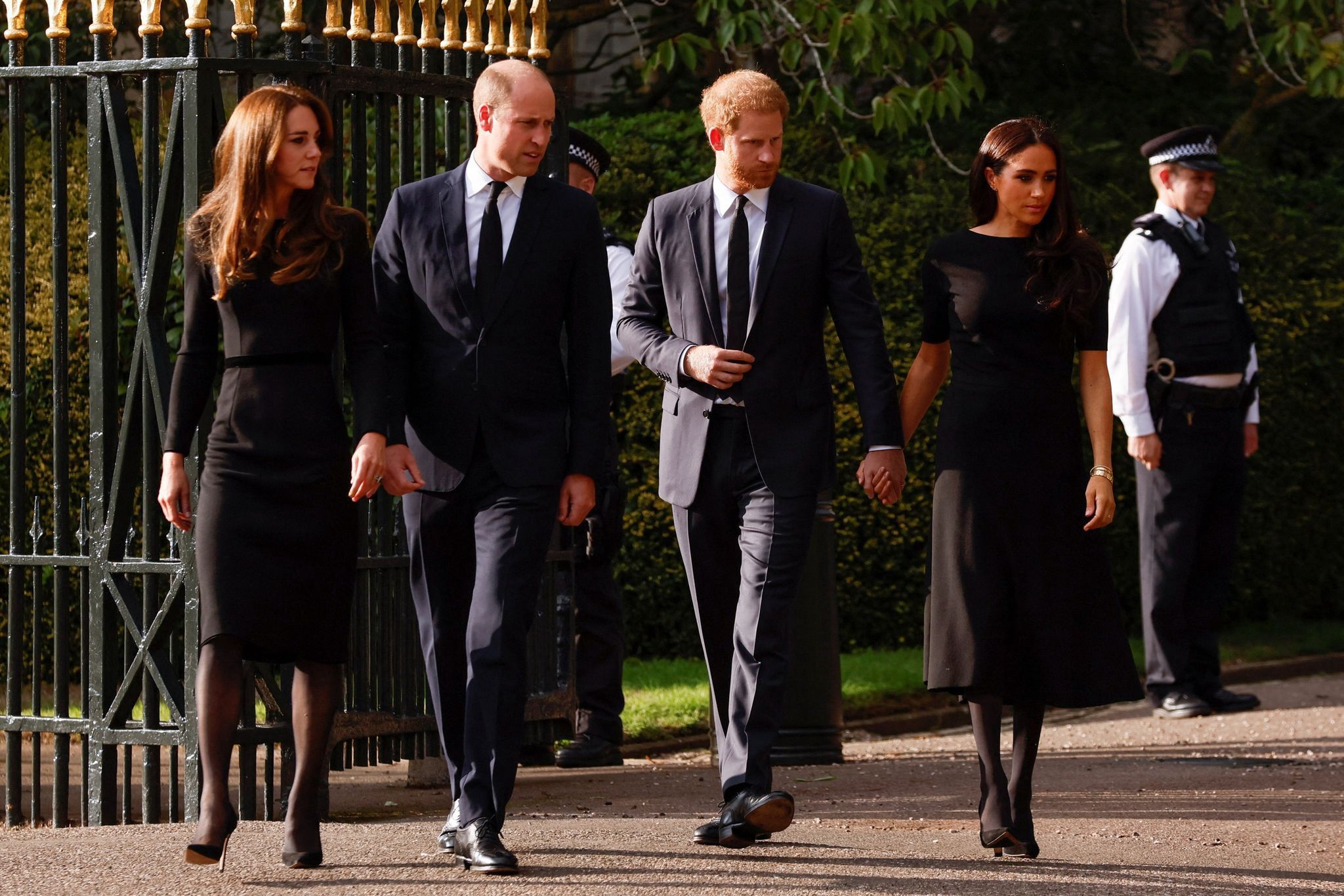 Książęta William i Harry z Kate Middleton i Meghan Markle w Windsorze