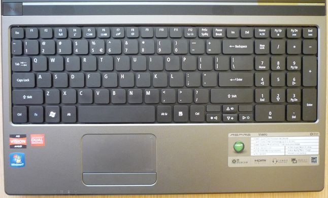 Acer Aspire 5560G - klawiatura i touchpad