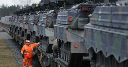 Zgoda KO i PiS w Parlamencie Europejskim. Biurokracja ma zejść z drogi czołgom