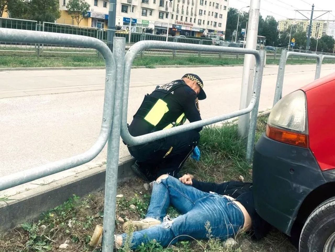 Warszawa: 24-latek pobił czterech mężczyzn. Okazało się, że przedawkował