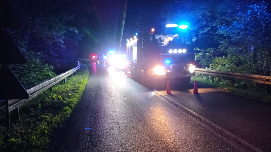 Auto jechało z nadmierną prędkością.