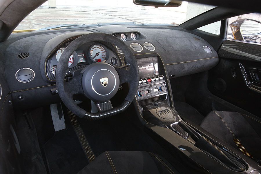 Lamborghini Gallardo LP 570-4 Superleggera (źródło: Auto Motor und Sport)