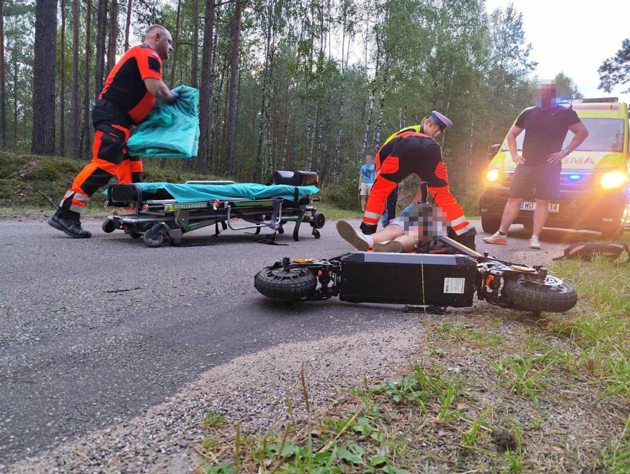 Kobylaki Wólka: Wypadek na hulajnodze elektrycznej. 15-latek w szpitalu
