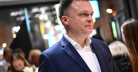 Hołownia o aferze wiatrakowej. "Nie są to błędy, za które ścina się głowy"