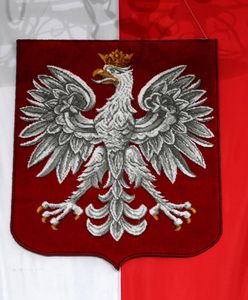 Znieważył godło tęczową koroną? Jest zawiadomienie