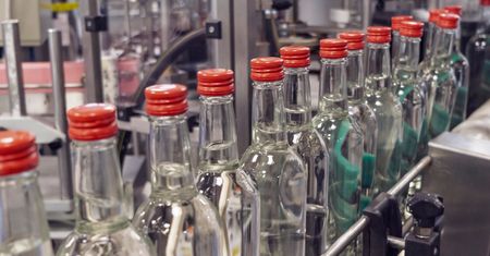 "Klamka zapadła". Alkoholowy potentat upada. Ruszą zwolnienia