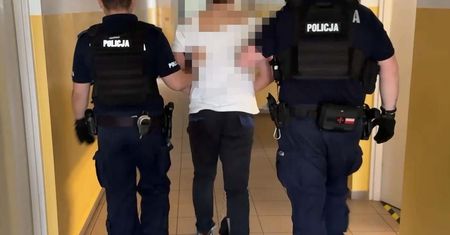 Toruń: Oszuści wysłali 19-latka po pieniądze i kosztowności. Wpadł w policyjną zasadzkę