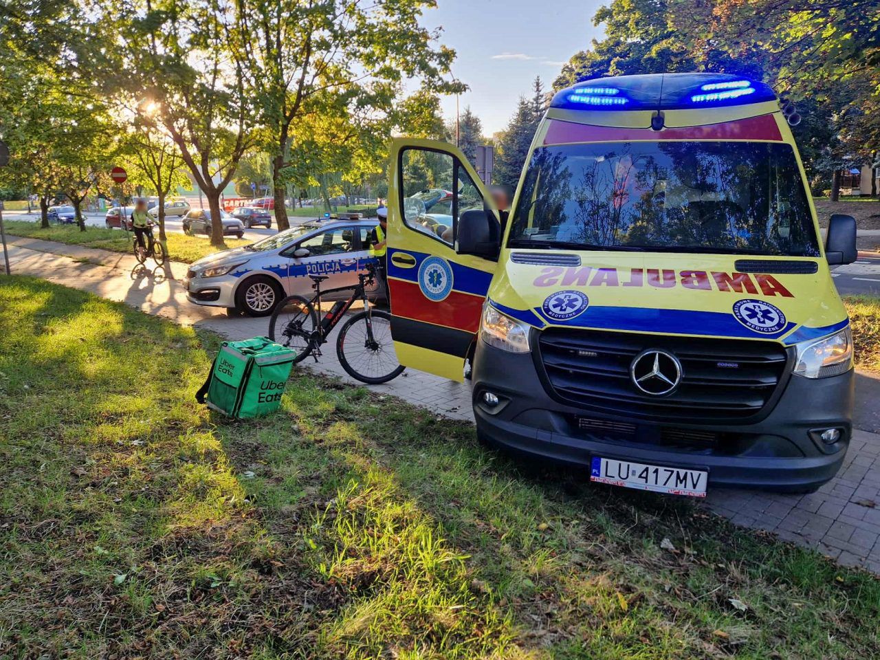 Lublin: Potrącenie rowerzysty na Czechowie. Poruszał na drugą stronę jezdni po przejeździe dla jednośladów