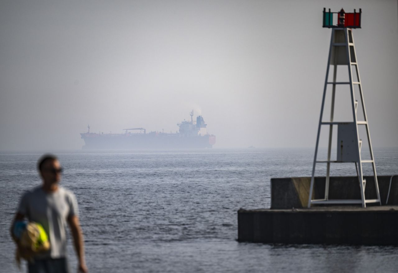 Szwecja zatrzymała tankowiec na Bałtyku. Może należeć do rosyjskiej "floty cieni"