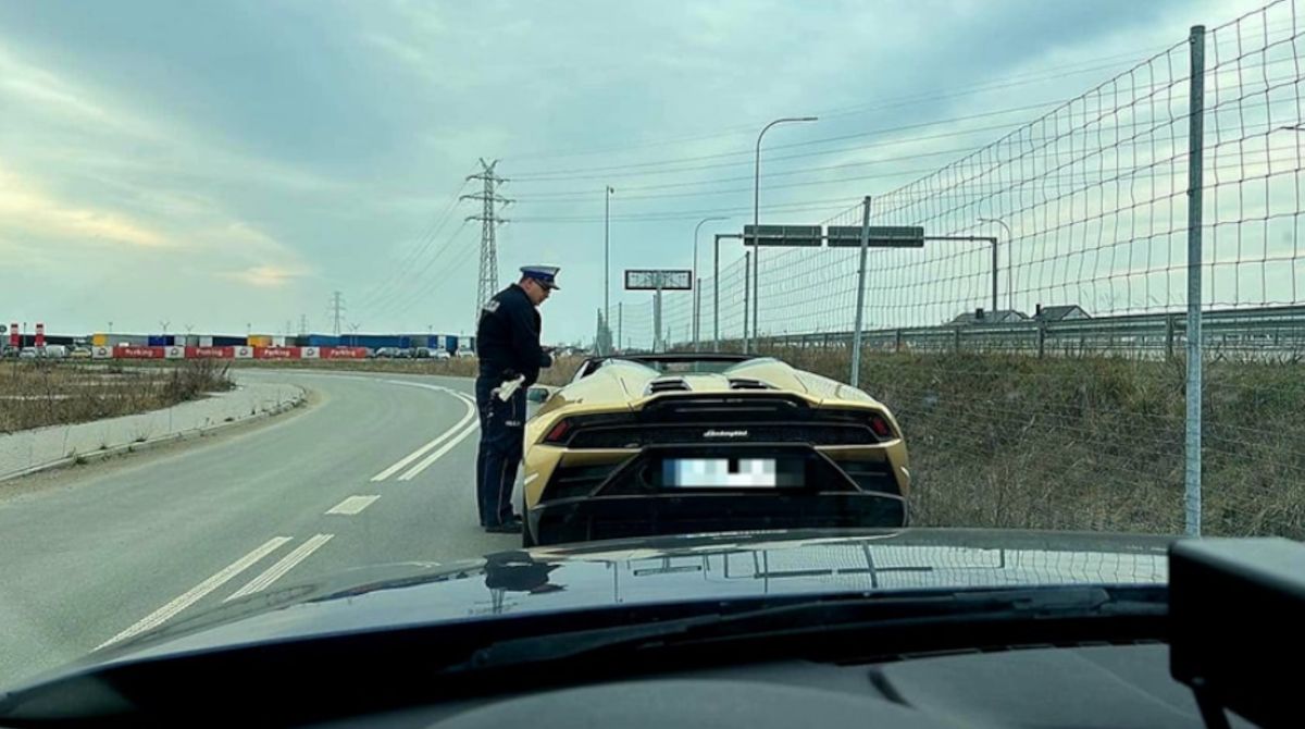 O 73 km/h przekroczył prędkość jadąc Lamborghini po trasie S7.