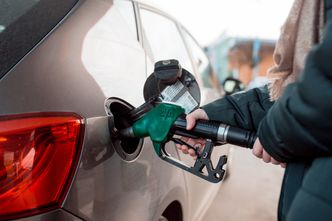 Paliwa tanieją. Dwa województwa wybijają się na tle innych