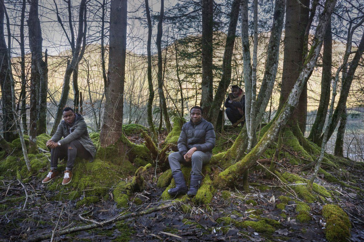 Laureat konkursu Leica Oskar Barnack Award 2017 pokazał tajemniczą kulturę Finów leśnych 69