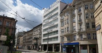 Projekt życia państwa Janowicz. Tak wygląda Dom Książki w Poznaniu po kapitalnym remoncie. Ile kosztują mieszkania?