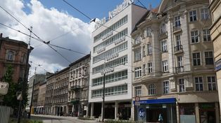 Projekt życia państwa Janowicz. Tak wygląda Dom Książki w Poznaniu po kapitalnym remoncie. Ile kosztują mieszkania?