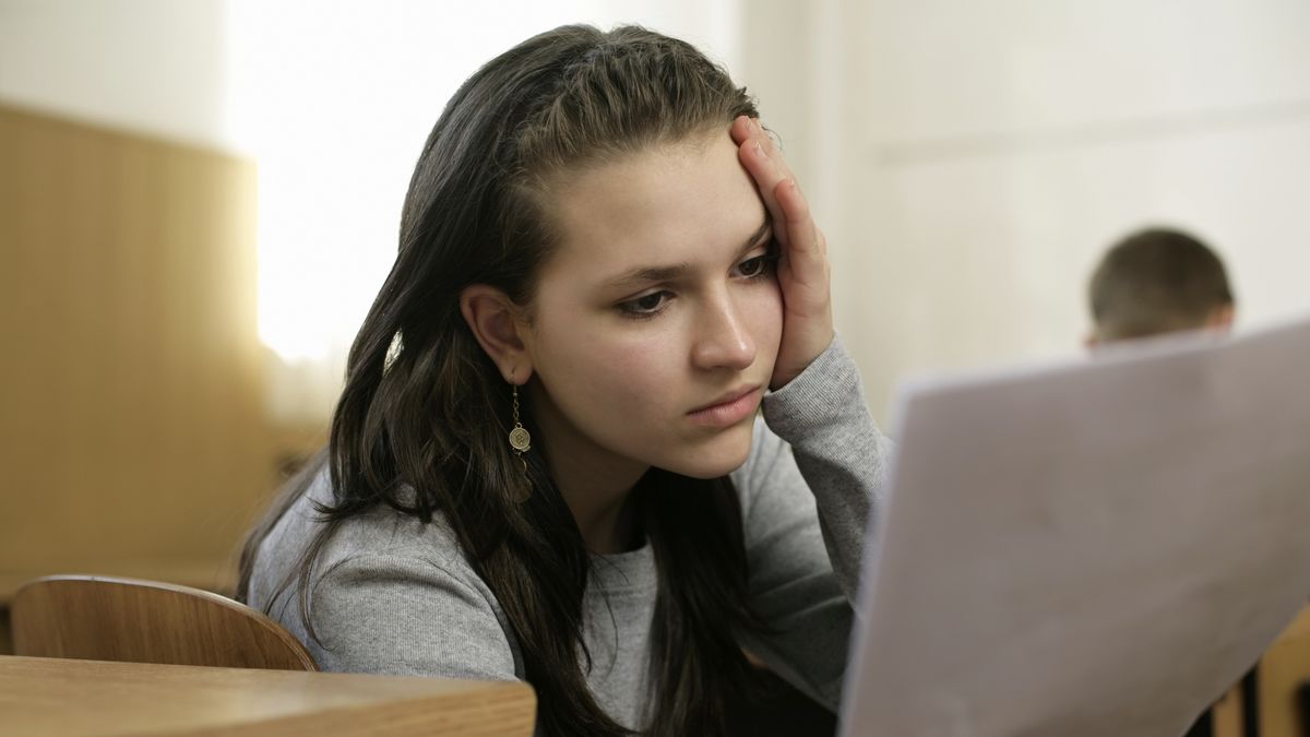 Distressed teenage girl holding an sheet of paper
STOCK4B
One Person, Teenager, Teenage Girl, 13-15 Years, Caucasian, Secondary School Child, Indoors, Day, Color Image, Photography, School, Education, Classroom, Long Hair, Brown Hair, One Teenage Girl Only, One Teenager Only, Girl, Background People, Horizontal, Holding, Sitting, Sheet, Paper, Test, Test Results, Hand At Face, Earring, Jumper, Grey Jumper, Distress, Disappointment, Failure, Exam, Selected Focus, Front View, Waist Up, Learning