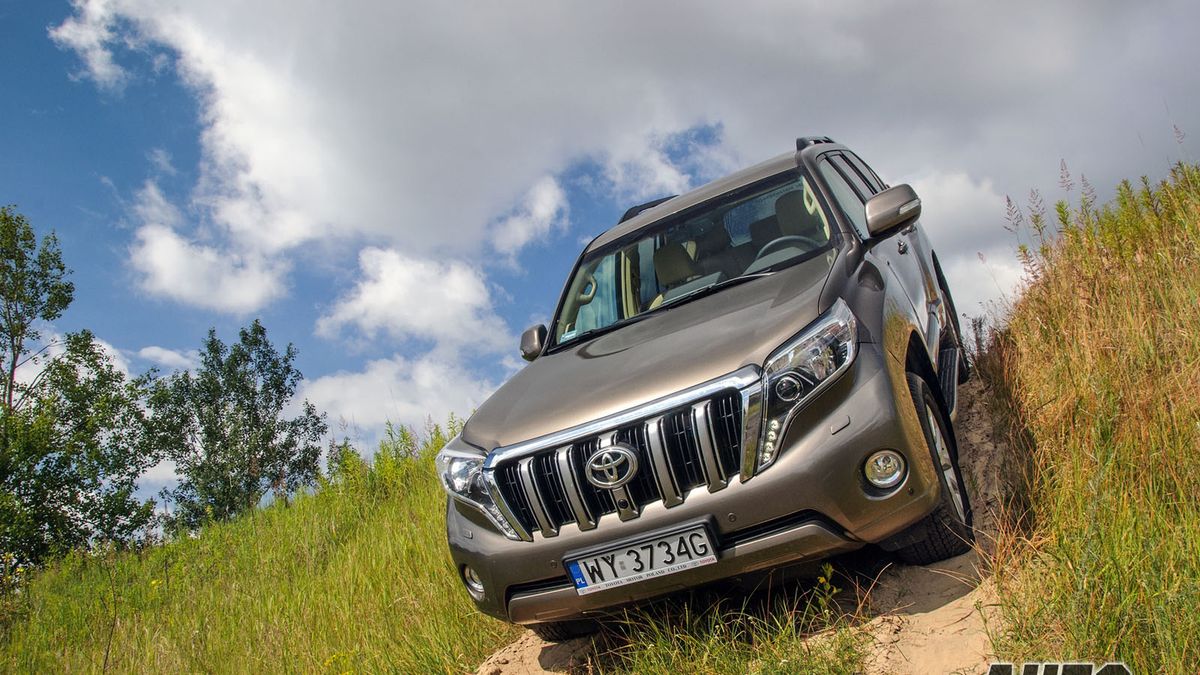 Toyota Land Cruiser 150 3,0 D4D A/T Invincible - test [galeria zdjęć] 1