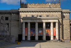 "Bowie w Warszawie". Czytanie na placu Defilad