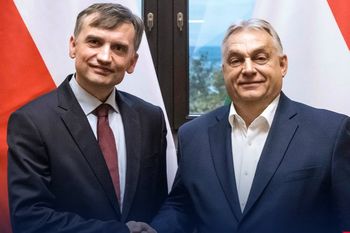 Politycy PiS ruszyli na Węgry. Jadą wesprzeć Orbana i spotkać się z Ziobrą