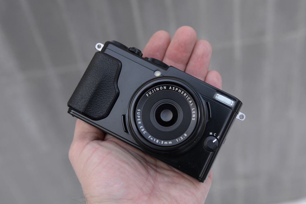 Fujifilm X70