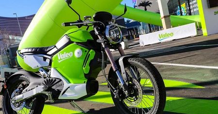 Silnik z samochodu Citroena trafił do motocykla. Valeo pokazało nowy projekt