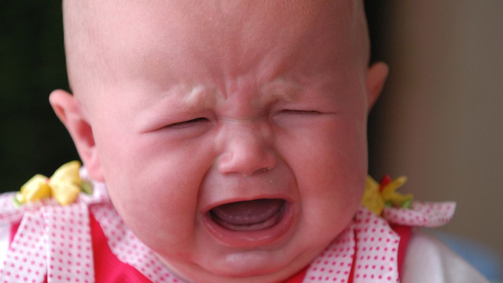 Zatwardzenie u niemowlaka powoduje bóle brzucha, a w konsekwencji płaczliwość i problemy ze snem.