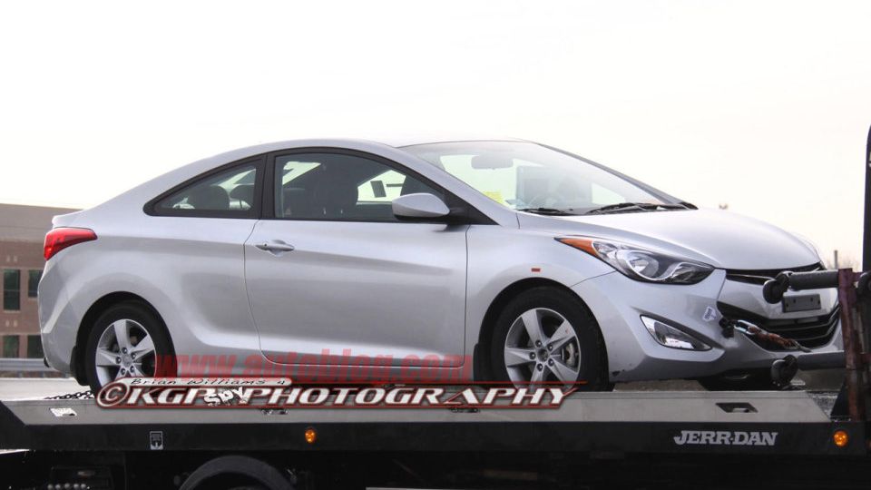 2013 Hyundai Elantra Coupe (źródło: KGP Photography via Autoblog)