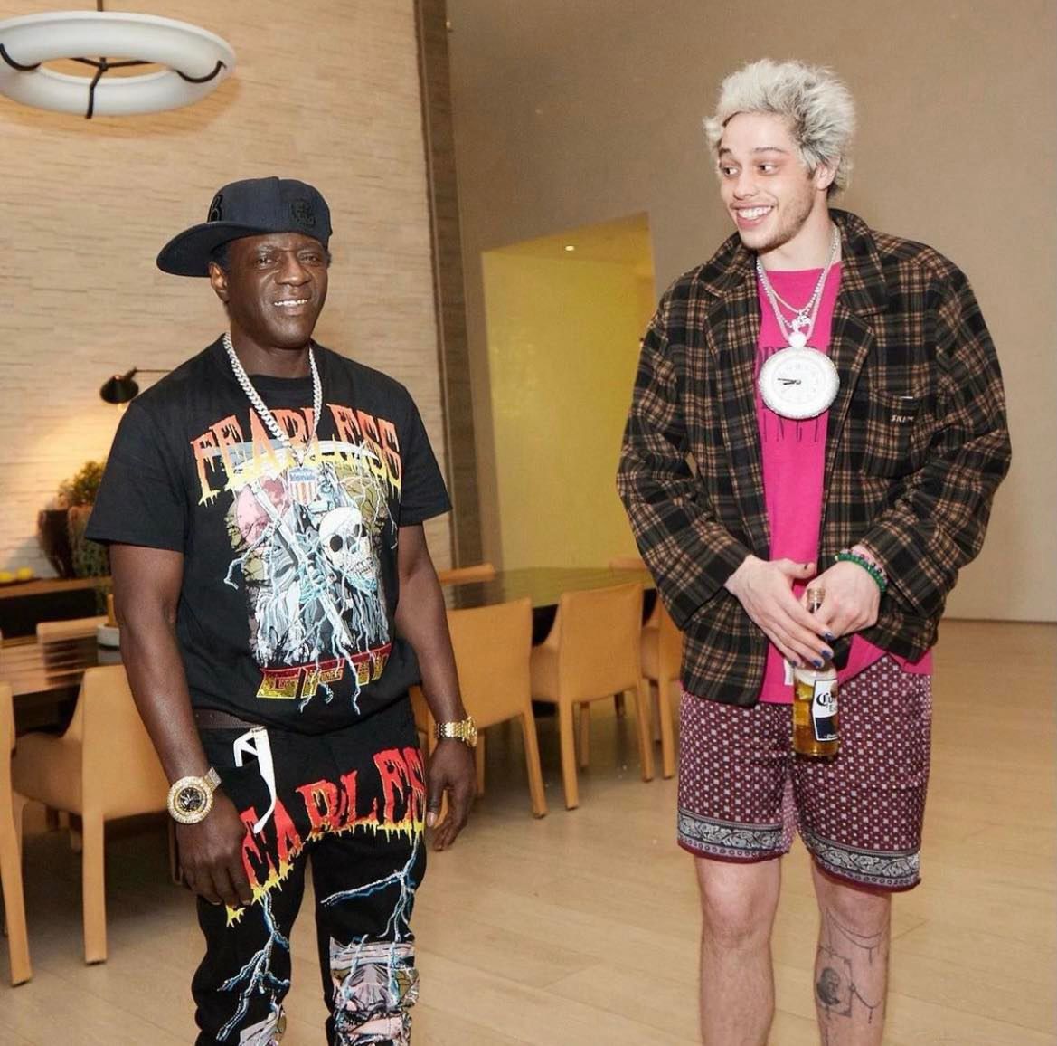 Pete Davidson spędził 28. urodziny z Kim Kardashian i jej matką