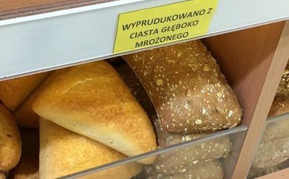 Ciasto głęboko mrożone. Dzieci w szkołach go nie zjedzą, ale w domu już tak