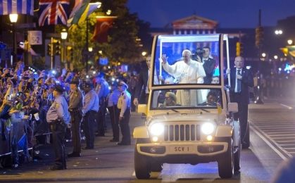 Papież Franciszek źródłem darmowej reklamy dla American Airlines i Fiat Chrysler