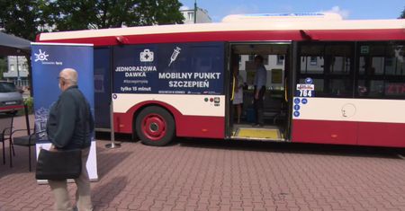 Po Sosnowcu jeździ mobilny punkt szczepień