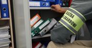 Służby rozbiły grupę przestępczą, która wystawiała puste faktury