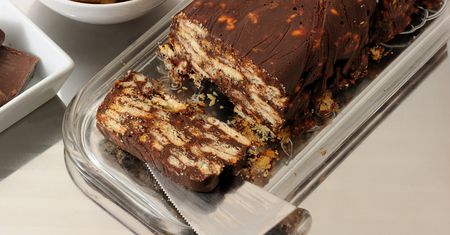 Kiedyś był hitem. Czekoladowy przysmak bez piekarnika i miksera